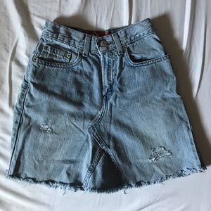 VINTAGE LEVIS DENIM SKIRT